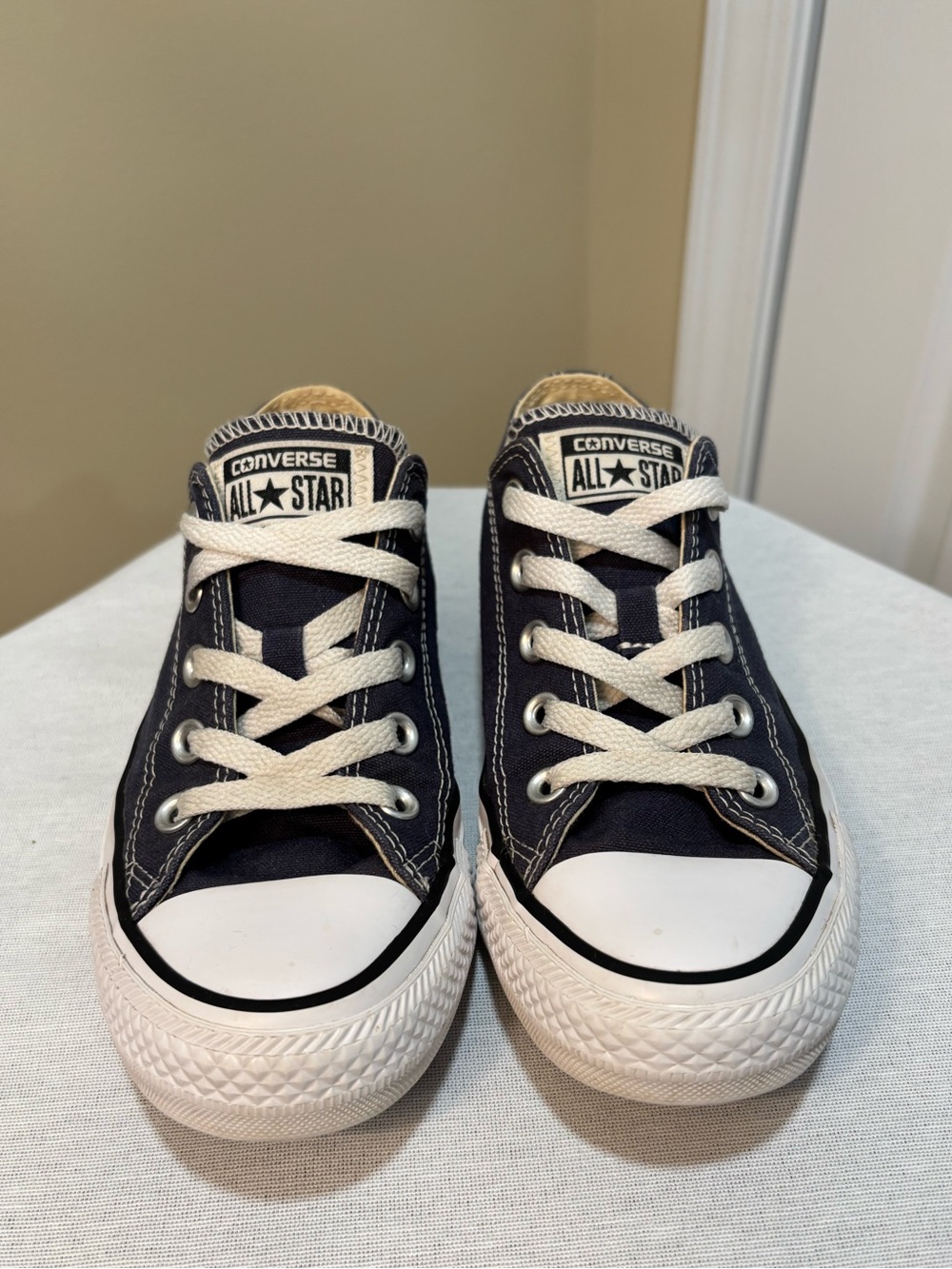 Converse All Star Low Top Navy Blue Canvas Sneakers Women’s 6 / Men’s 4